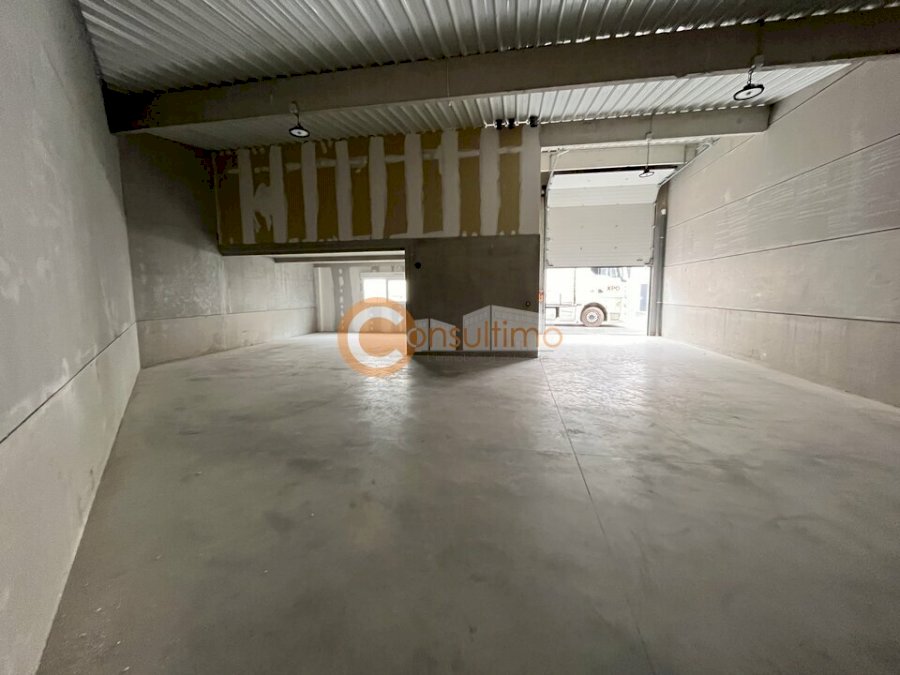 Local d'activité à louer 187 m² - Mios