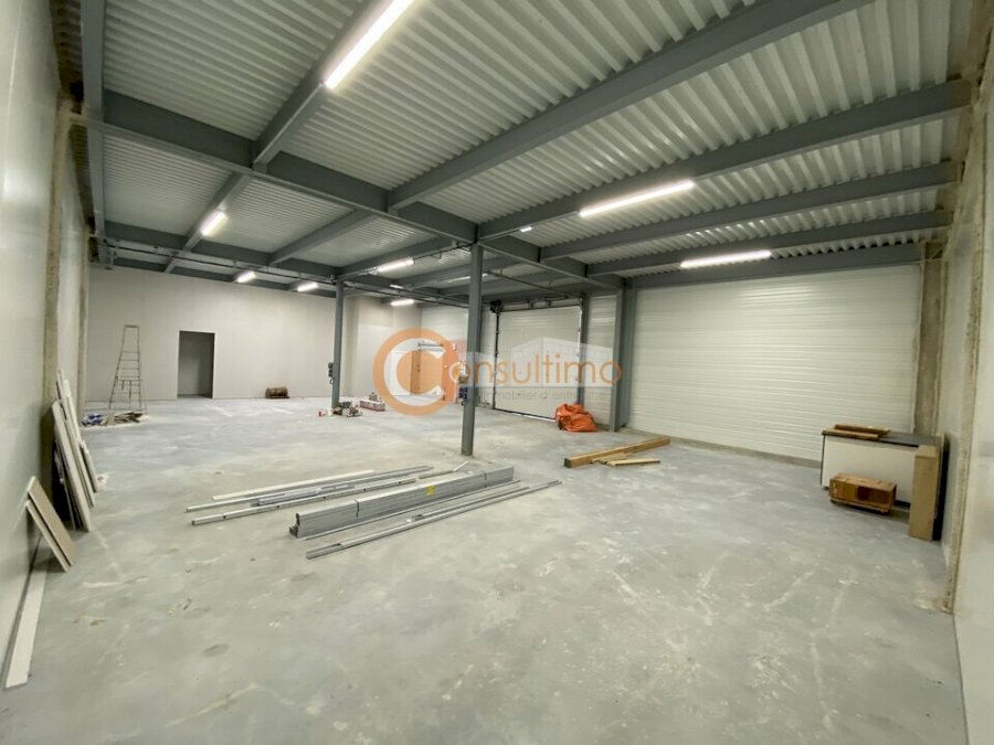 Local d'activité à louer 374 m² - Sallebœuf