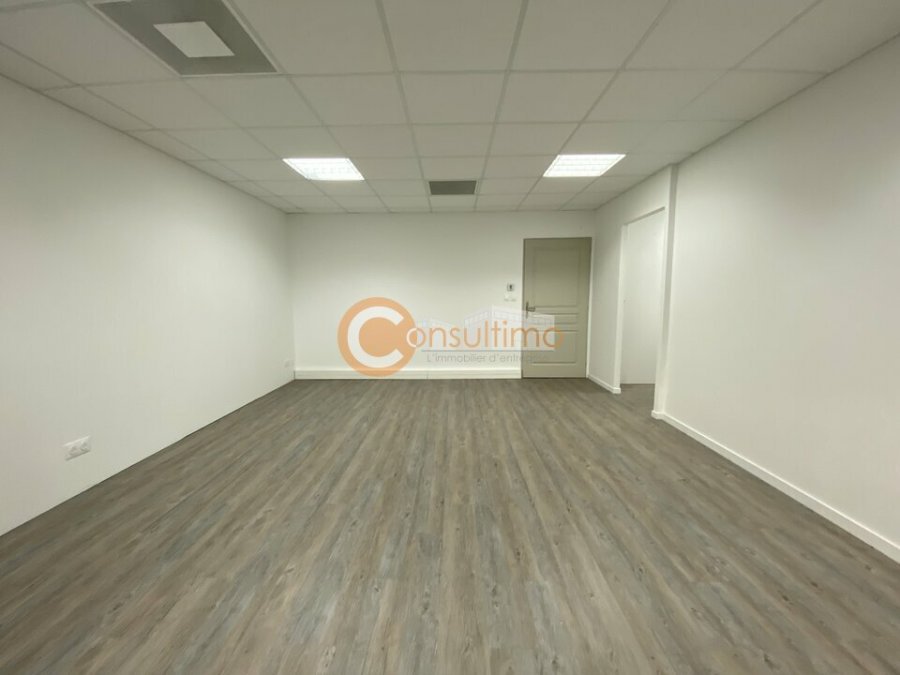 Bureau à louer 66 m² - Bruges