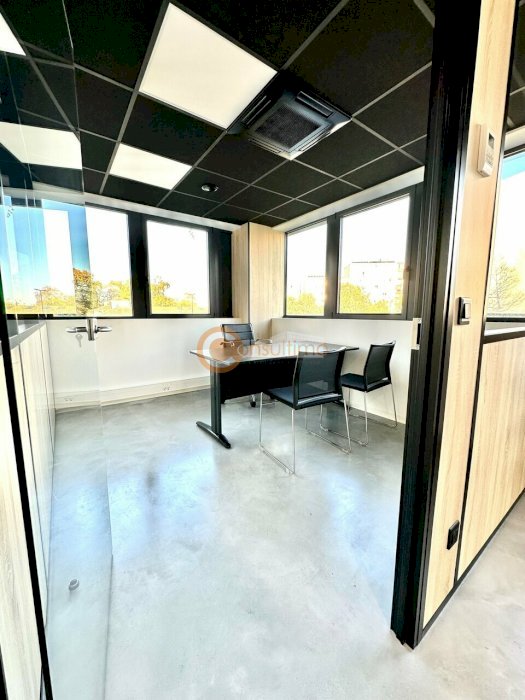 Bureau à louer 25 m² - Talence