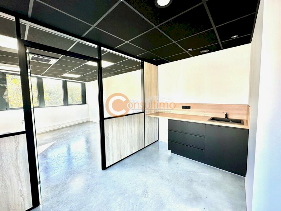 Bureau à louer 25 m² - Talence