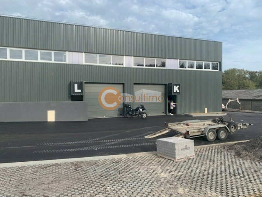 Local d'activité à louer 417 m² - Beychac-et-Caillau