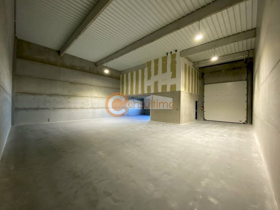 Local d'activité à louer 224 m² - Mios