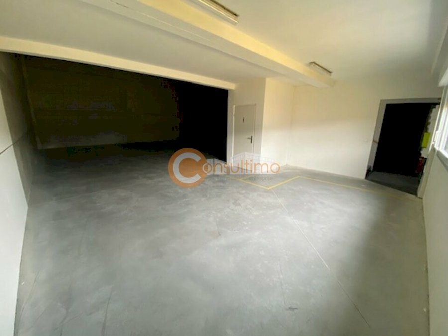 Local d'activité à louer 224 m² - Mios