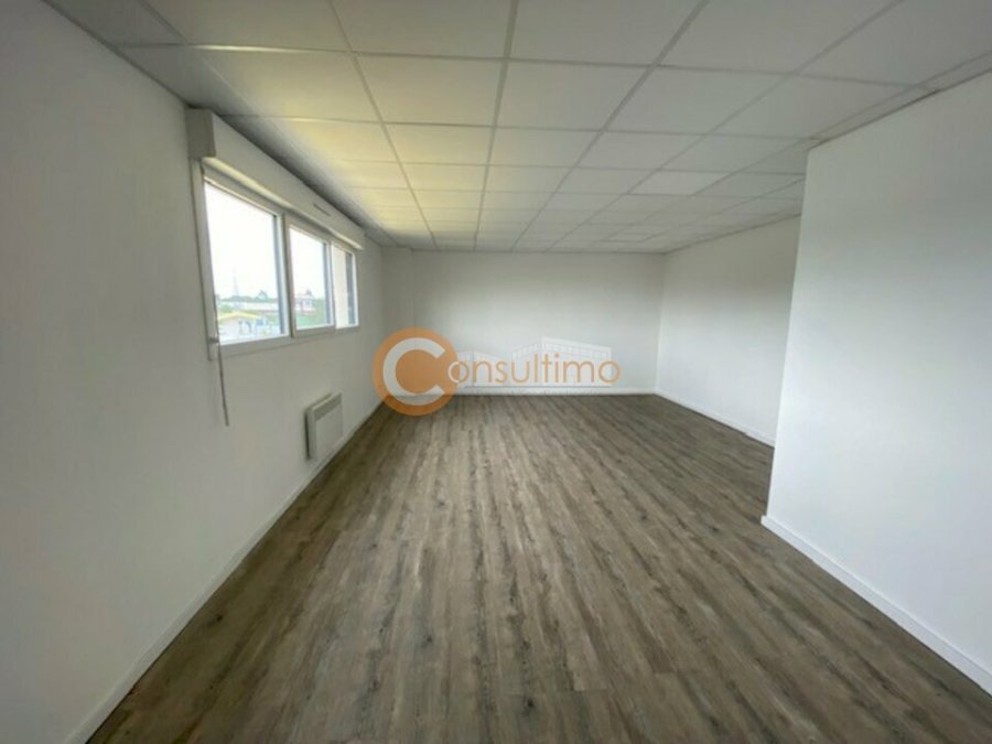 Local d'activité à louer 224 m² - Mios