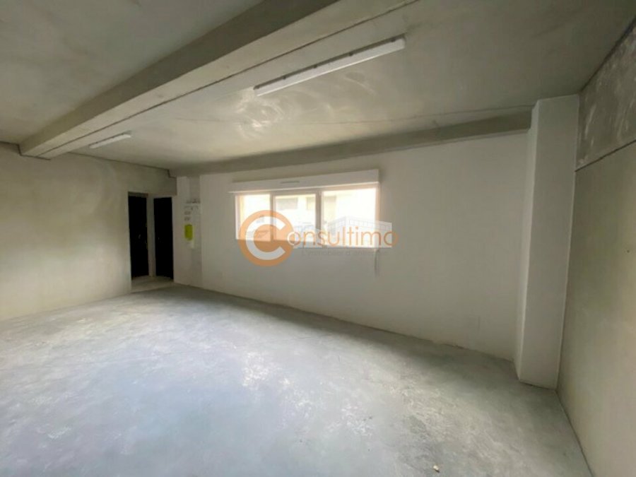 Local d'activité à louer 224 m² - Mios
