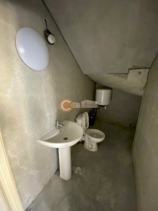 Local d'activité à louer 224 m² - Mios