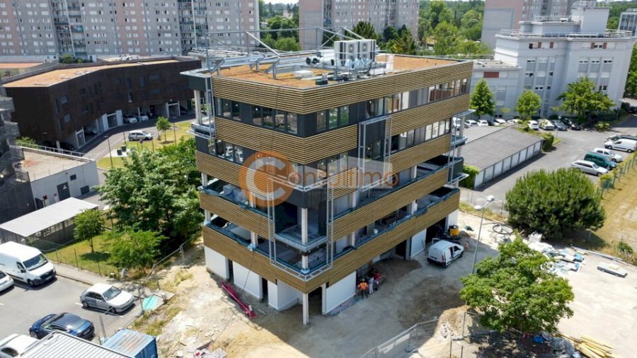 Bureau à louer 75 m² - Talence
