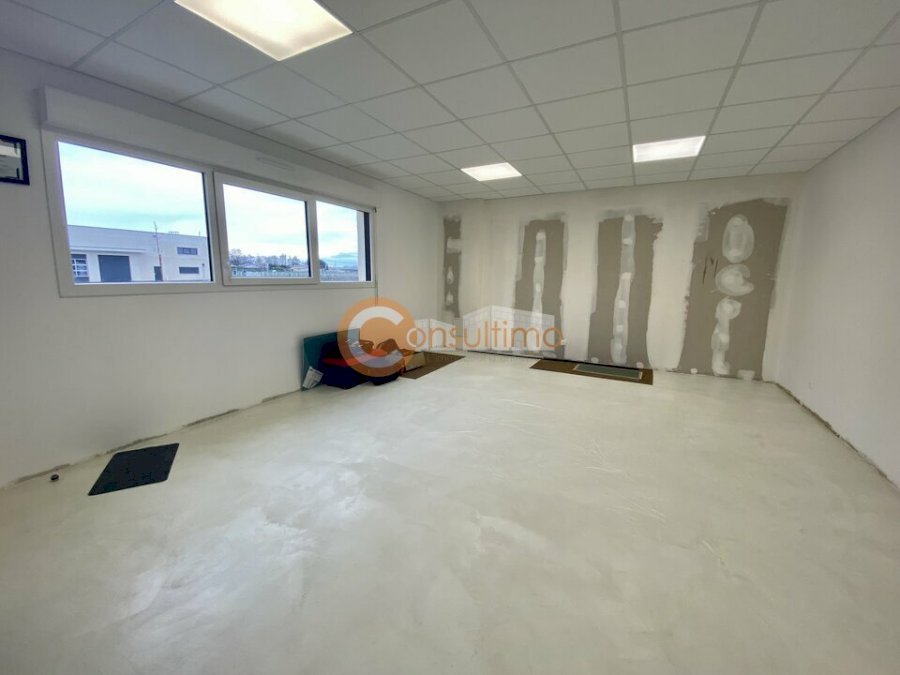 Bureau à louer 31 m² - Saint-Germain-du-Puch