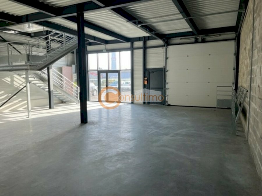 Local d'activité à louer 249 m² - Artigues-près-Bordeaux
