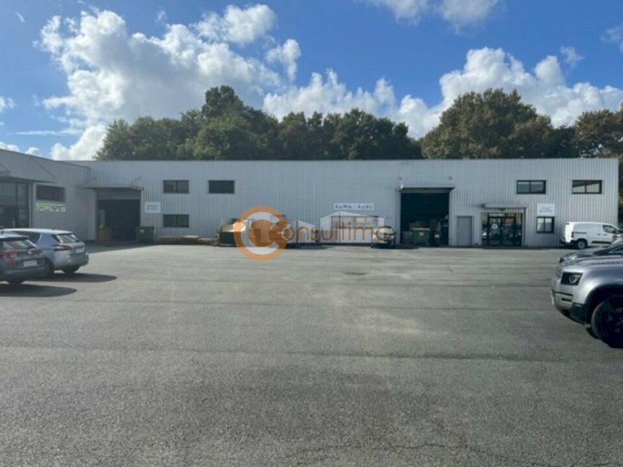 Entrepôt à louer 1700 m² - Eysines