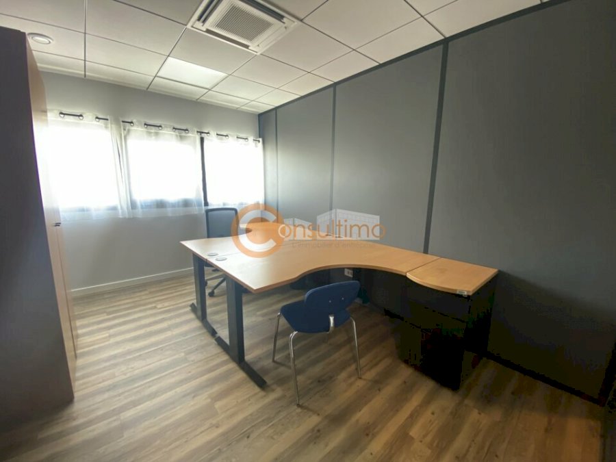 Bureau à louer 105 m² - Villenave-d'Ornon