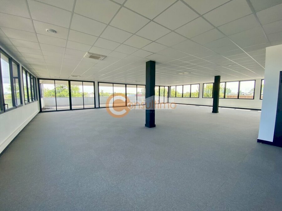 Bureau à louer 810 m² - Mérignac