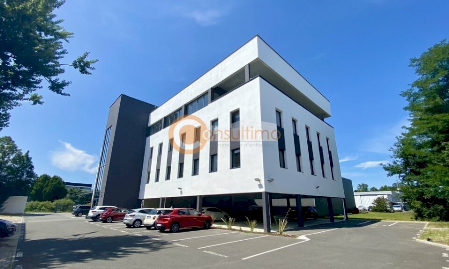 Bureau à louer 810 m² - Mérignac