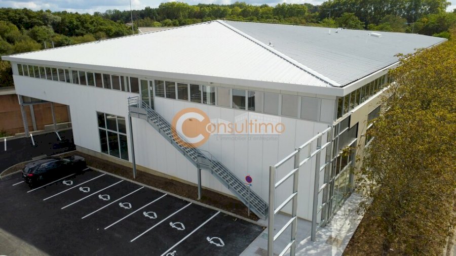Bureau à acheter 136 m² - Carbon-Blanc