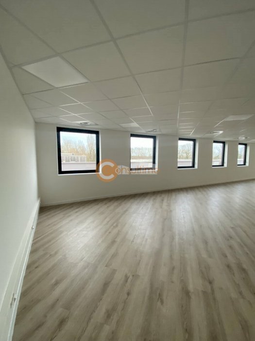 Bureau à acheter 211 m² - Fargues-Saint-Hilaire