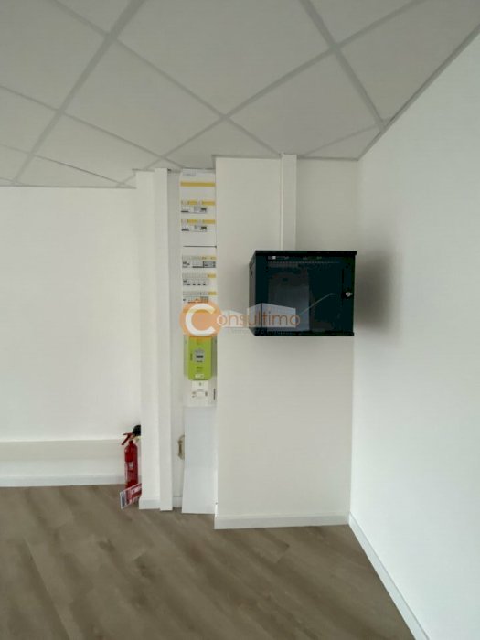 Bureau à acheter 211 m² - Fargues-Saint-Hilaire