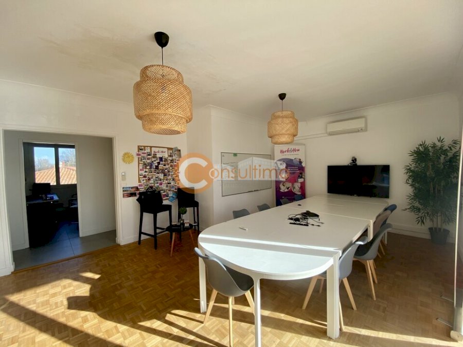 Bureau à louer 91 m² - Bruges