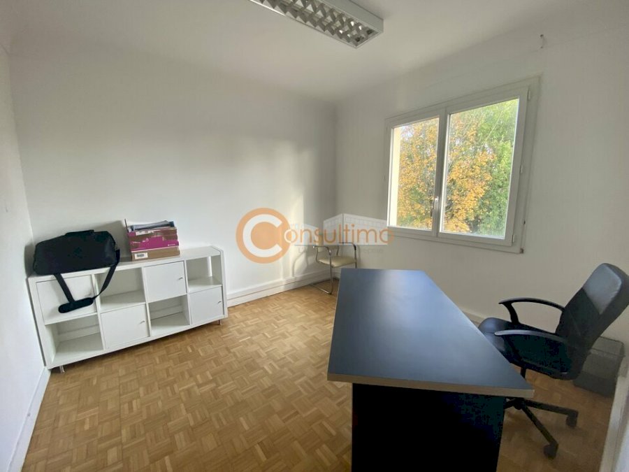Bureau à louer 91 m² - Bruges