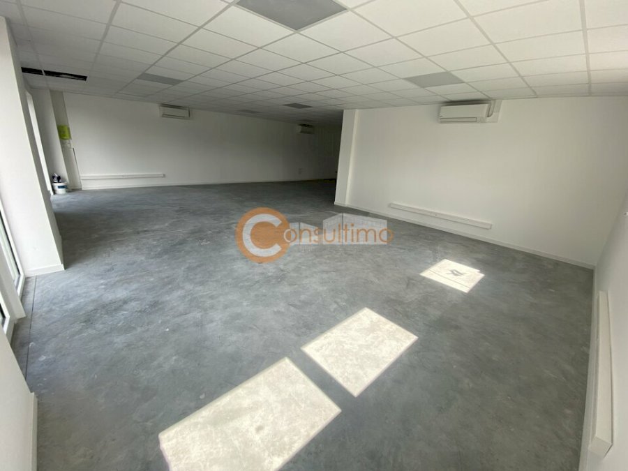 Bureau à louer 85 m² - Mios