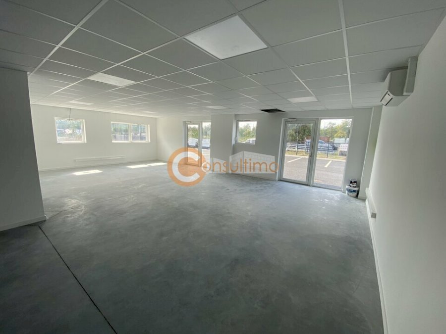 Bureau à louer 85 m² - Mios