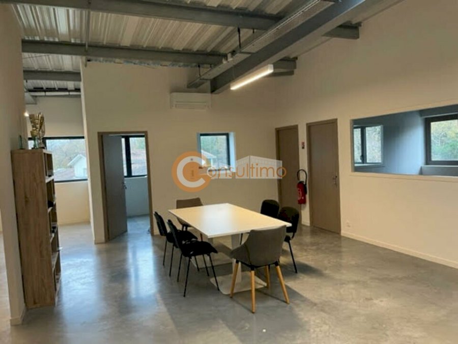 Local d'activité à louer 300 m² - Gradignan
