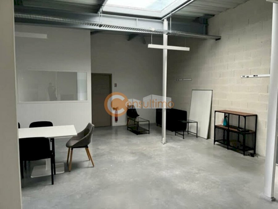 Local d'activité à louer 300 m² - Gradignan
