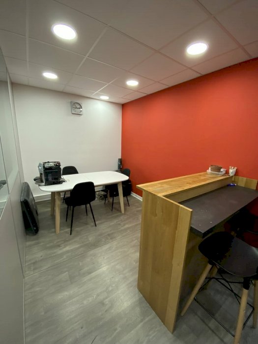 Bureau à louer 179 m² - Pessac