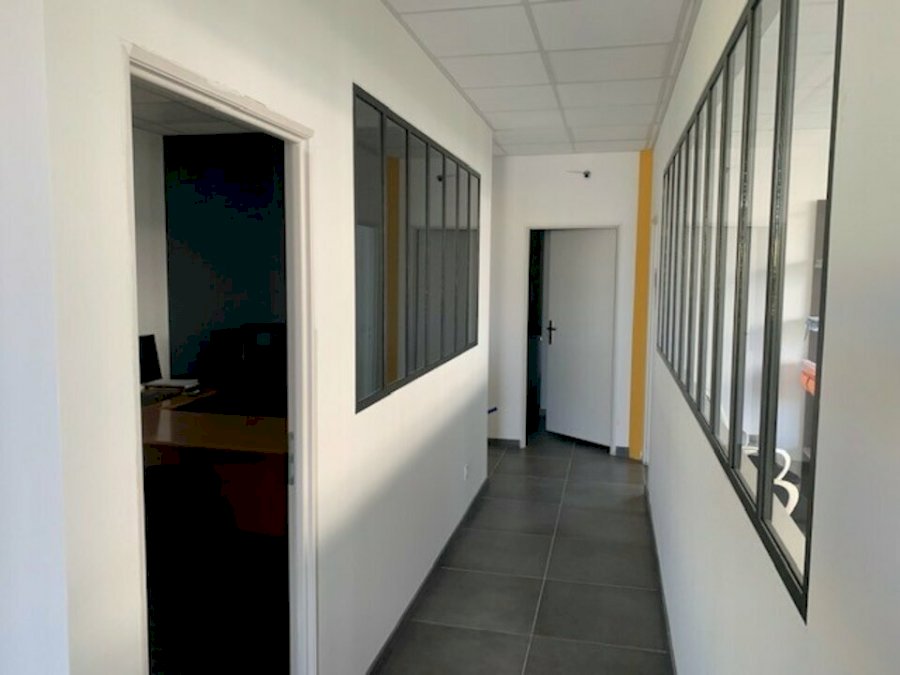 Local commercial à acheter 220 m² - Pompignac