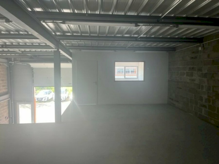 Local d'activité à acheter 258 m² - Carbon-Blanc Local d'activité à acheter 258 m² - Carbon-Blanc