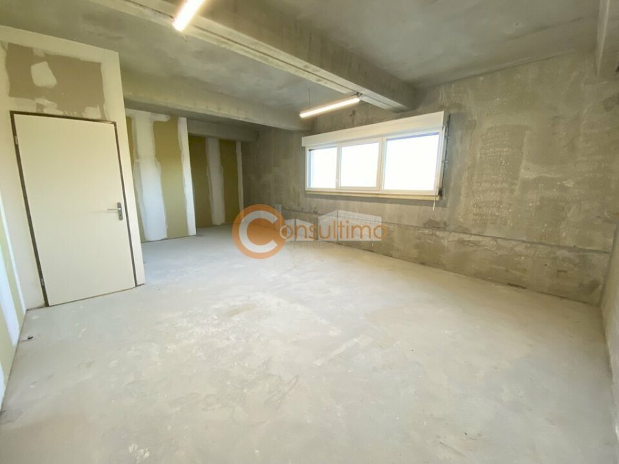 Local d'activité à louer 225 m² - Saint-Germain-du-Puch Local d'activité à louer 225 m² - Saint-Germain-du-Puch