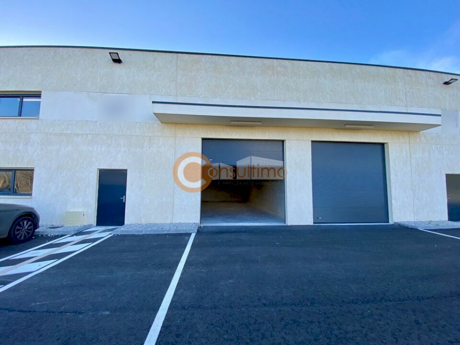Local d'activité à louer 225 m² - Saint-Germain-du-Puch Local d'activité à louer 225 m² - Saint-Germain-du-Puch