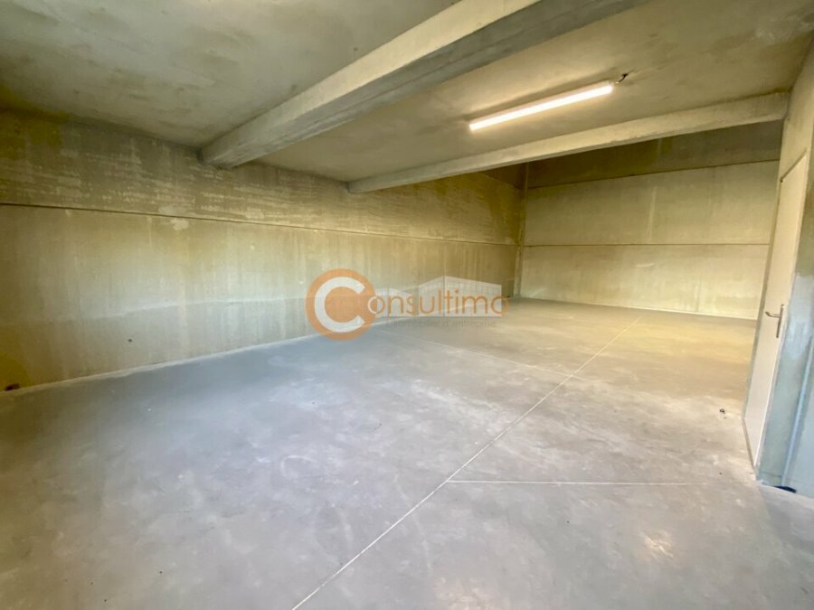 Local d'activité à louer 225 m² - Saint-Germain-du-Puch Local d'activité à louer 225 m² - Saint-Germain-du-Puch