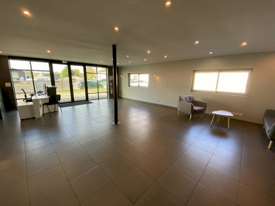 Local d'activité à louer 860 m² - Mios Local d'activité à louer 860 m² - Mios