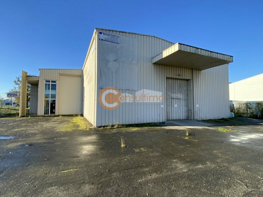 Local commercial à louer 991 m² - Libourne