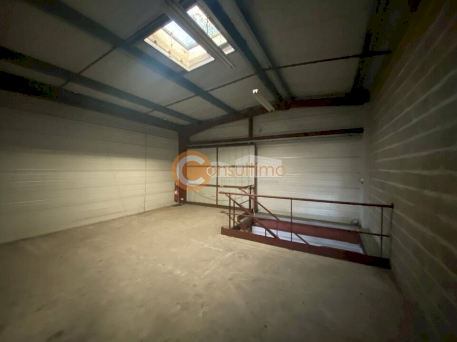 Local commercial à louer 991 m² - Libourne
