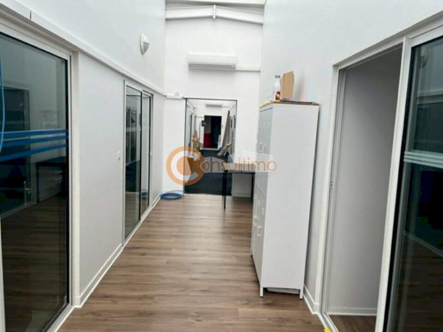 Local d'activité à louer 826 m² - Cenon