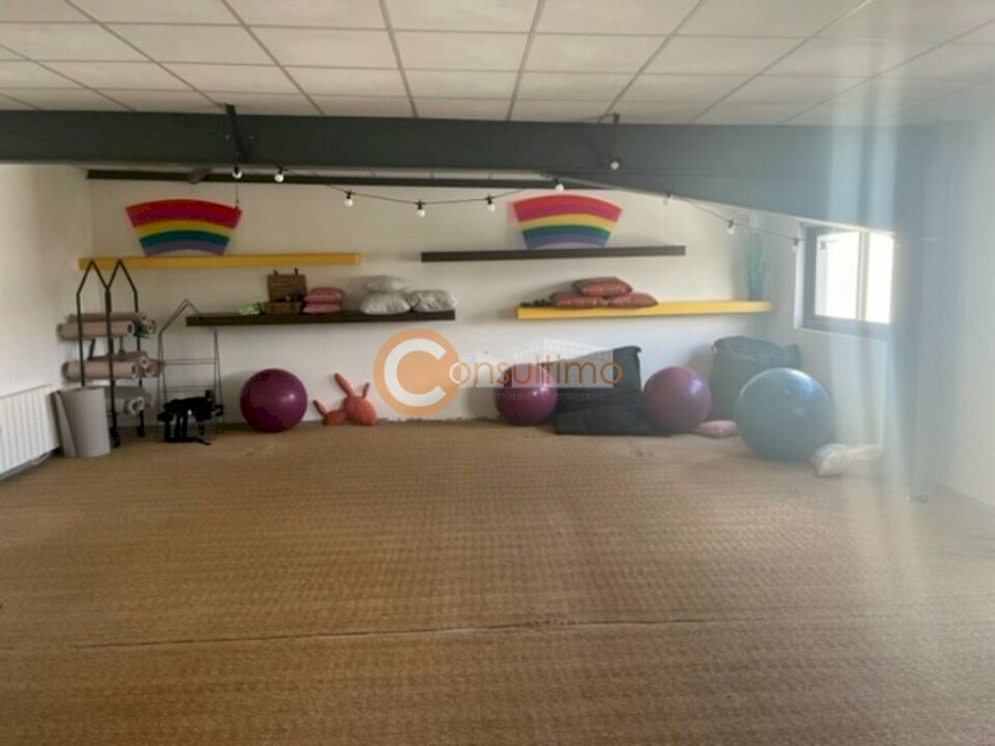 Entrepôt à louer 1700 m² - Eysines