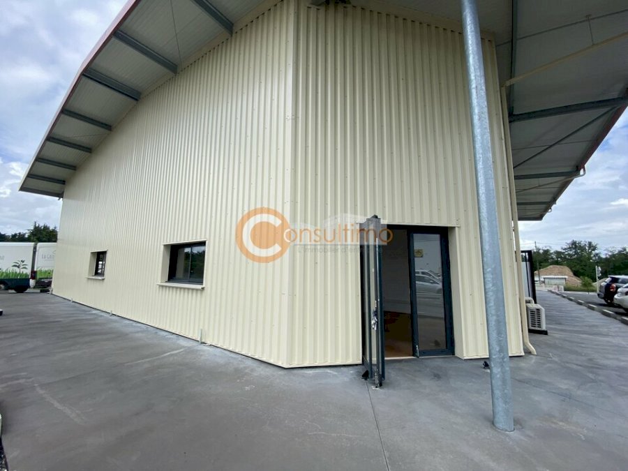 Local commercial à louer 57 m² - Saint-Caprais-de-Bordeaux
