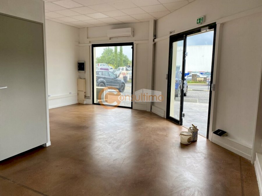 Local commercial à louer 57 m² - Saint-Caprais-de-Bordeaux