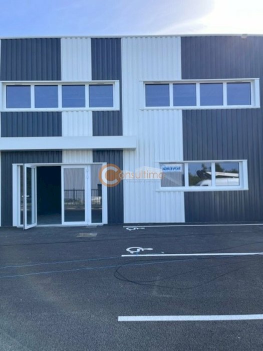 Local d'activité à acheter 725 m² - Mios