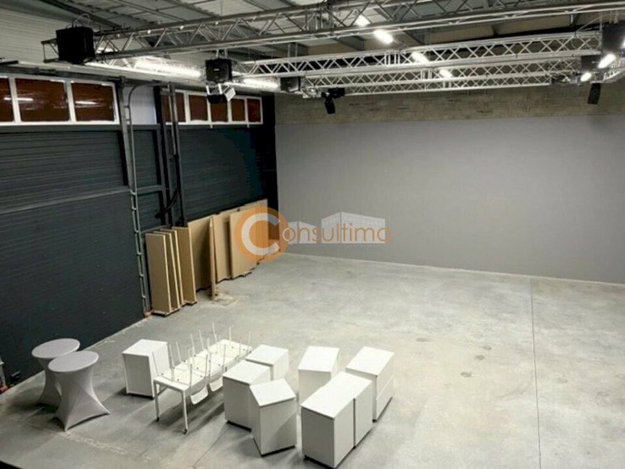 Local d'activité à louer 222 m² - Beychac-et-Caillau