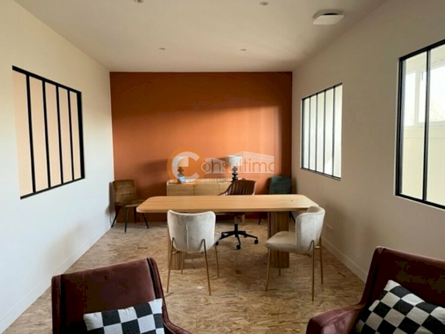 Local d'activité à louer 222 m² - Beychac-et-Caillau