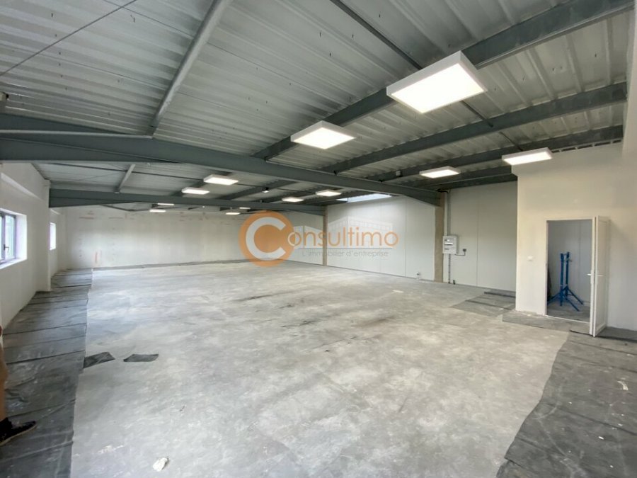 Local d'activité à louer 374 m² - Sallebœuf