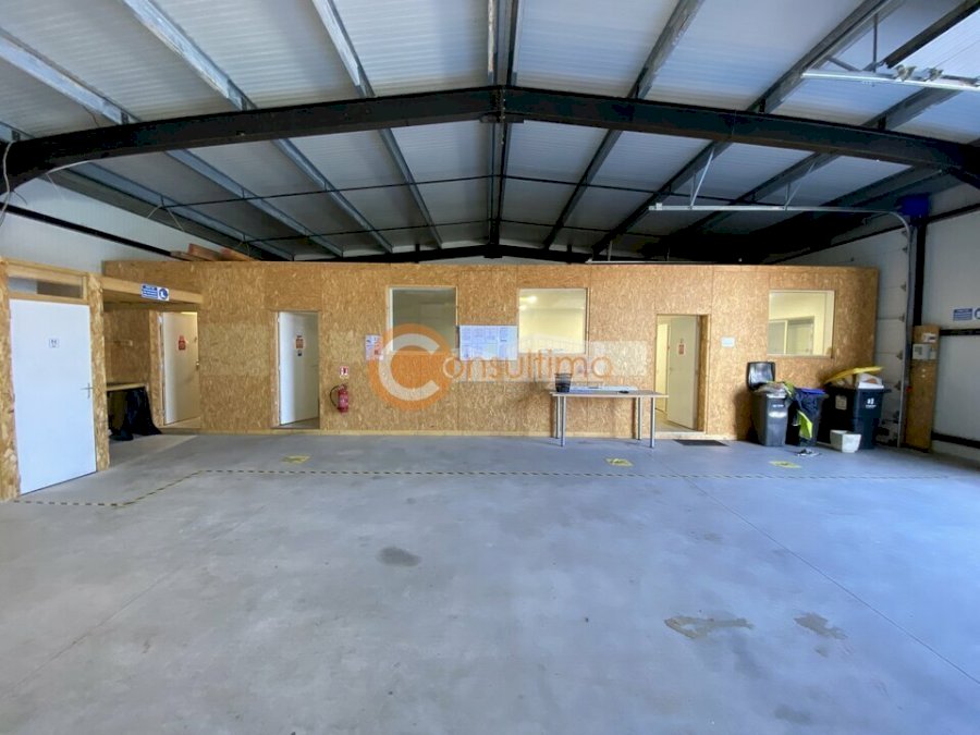 Local d'activité à louer 300 m² - Mios