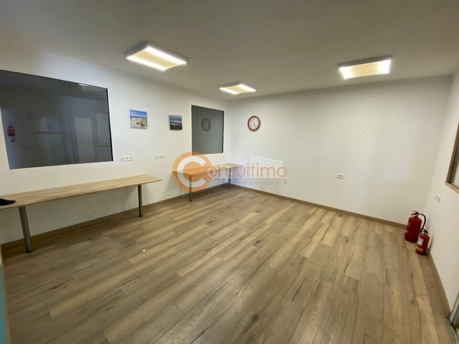 Local d'activité à louer 300 m² - Mios