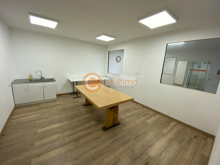 Local d'activité à louer 300 m² - Mios