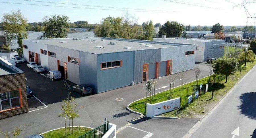 Local d'activité à acheter 258 m² - Carbon-Blanc