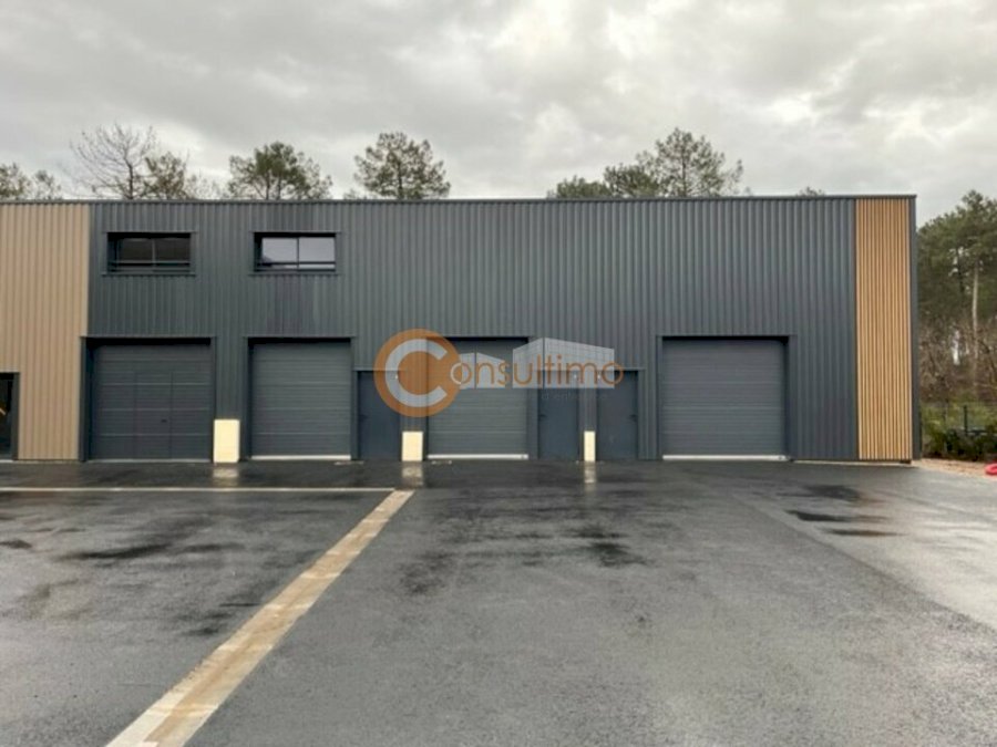 Local d'activité à louer 57 m² - Audenge