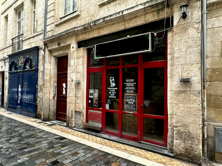 Local commercial à louer 200 m² - Bordeaux